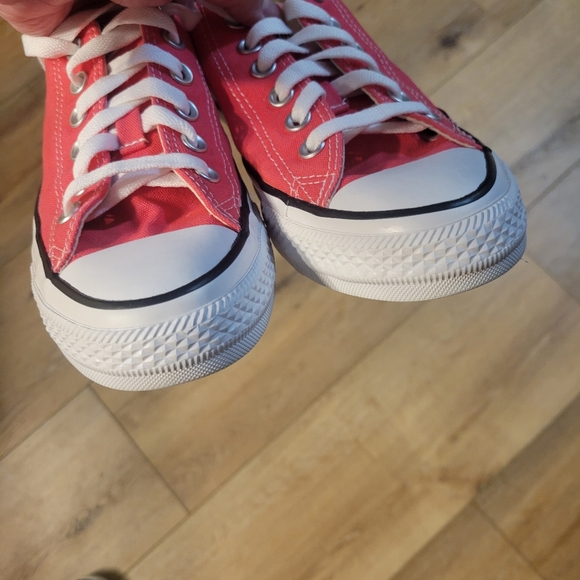Like New! Strawberry Jam Pink Converse Chuck Taylor Low Tops - Picture 7 of 8